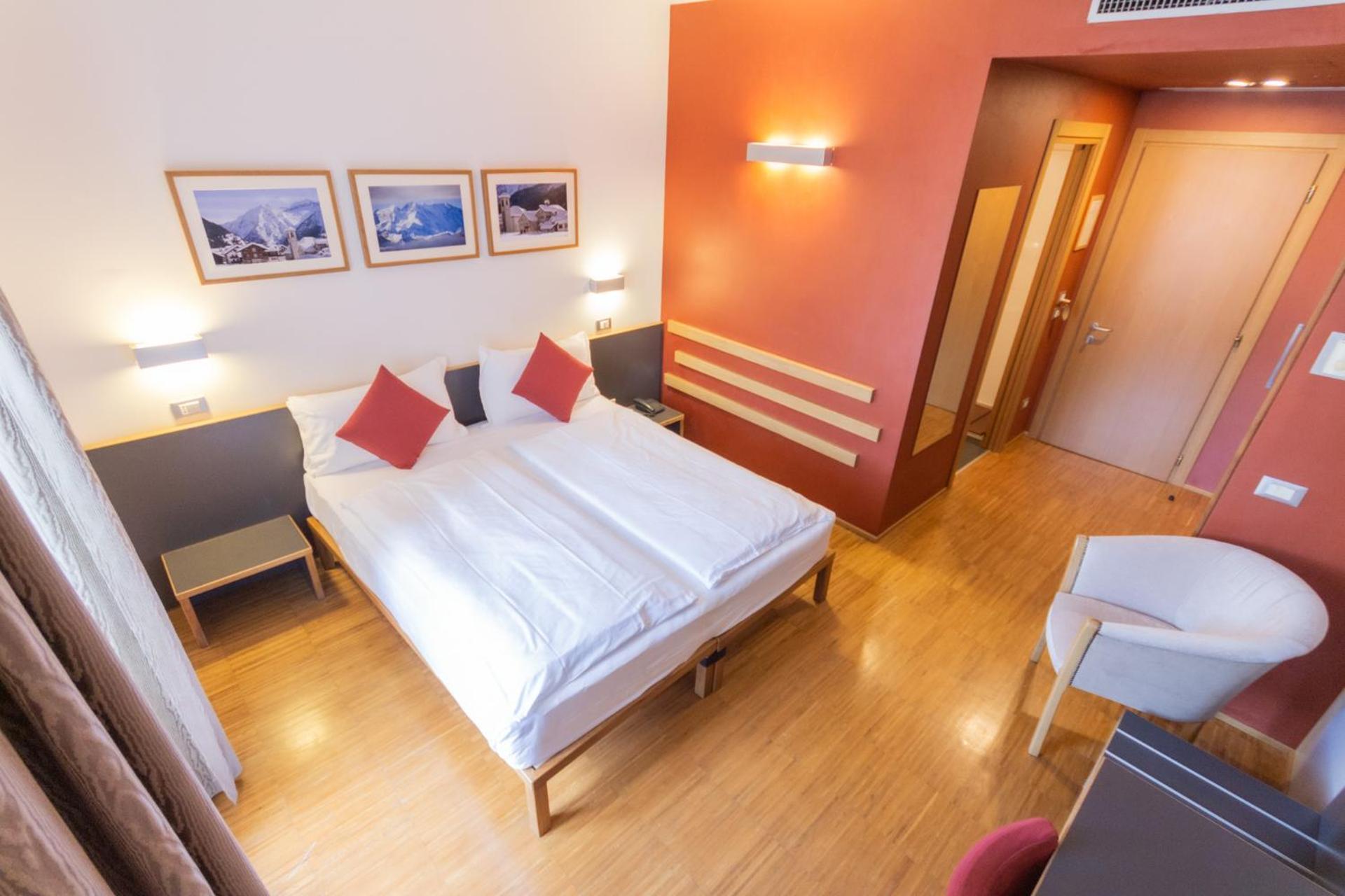 Hotel Cortese Armeno Dış mekan fotoğraf