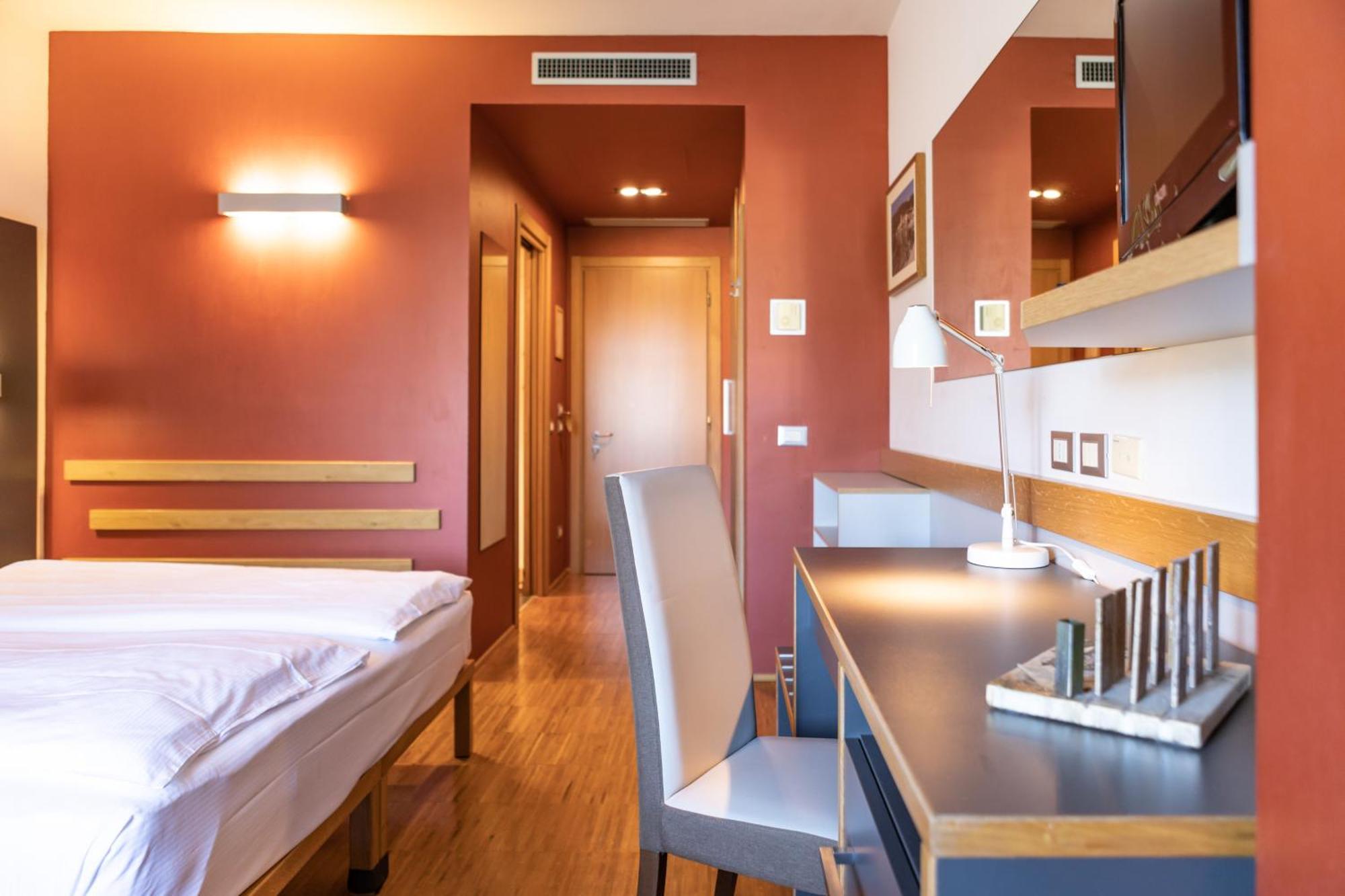 Hotel Cortese Armeno Dış mekan fotoğraf