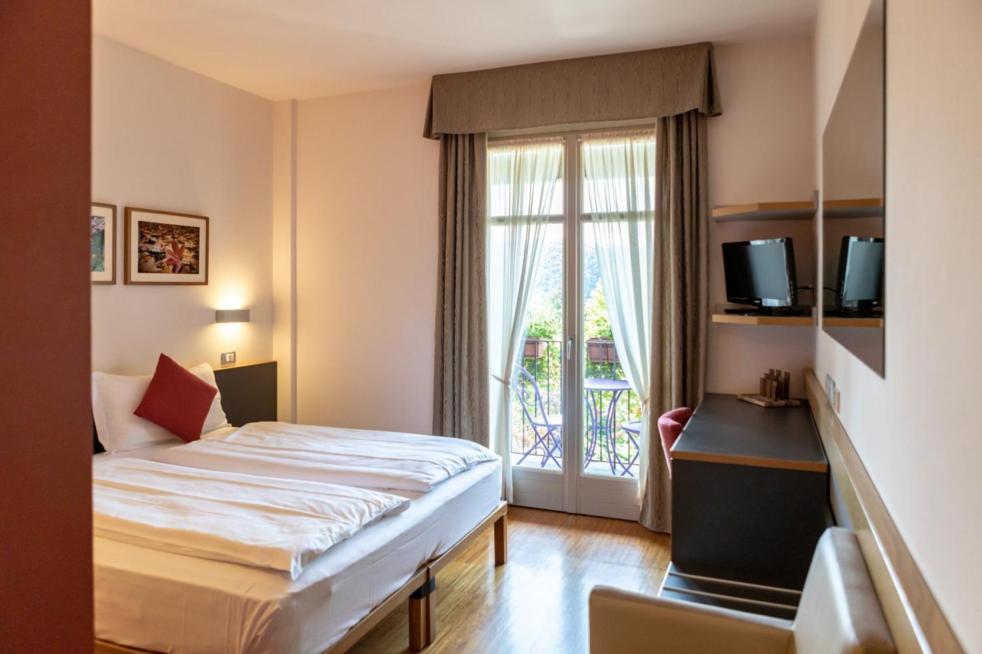 Hotel Cortese Armeno Dış mekan fotoğraf