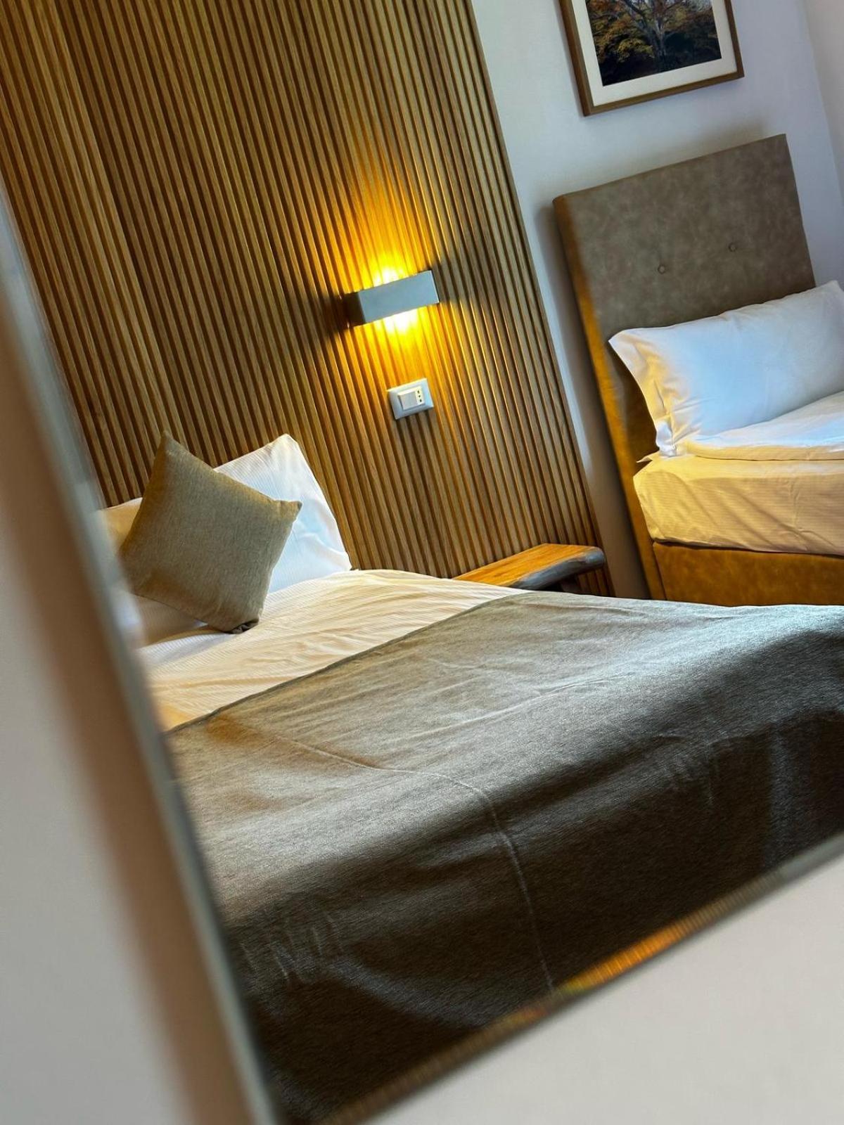 Hotel Cortese Armeno Dış mekan fotoğraf