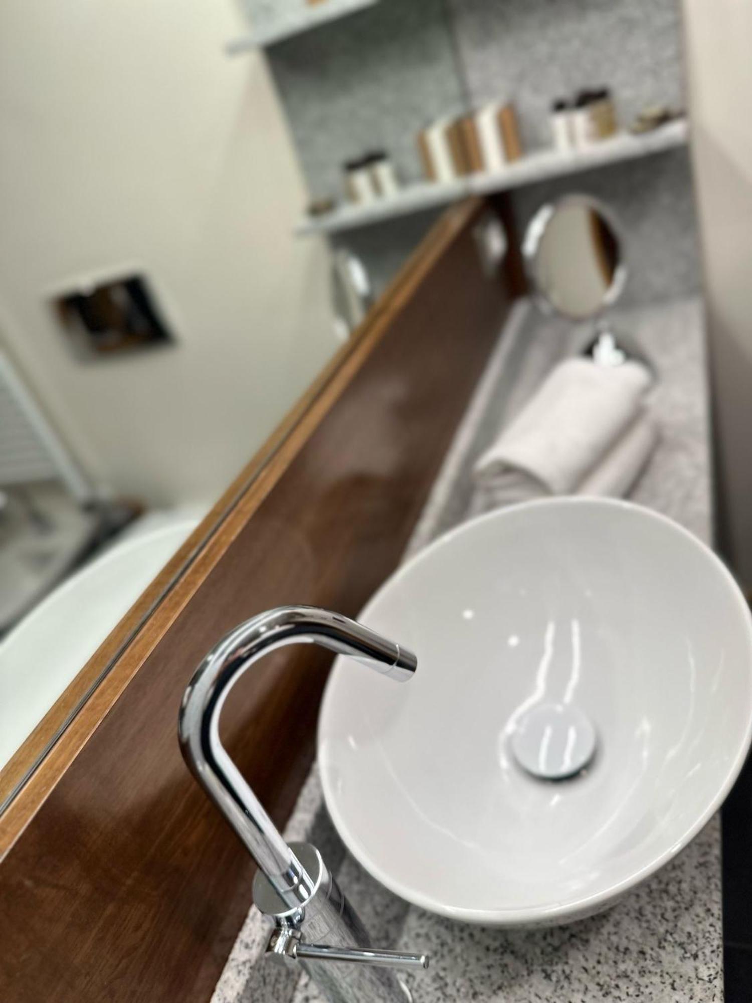 Hotel Cortese Armeno Dış mekan fotoğraf